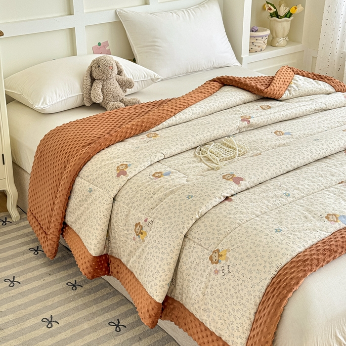 91家纺网 家纺一手货源 找家纺 宜梦家居 2025新款全棉纯棉豆豆被被子被芯 BT-萌萌狮