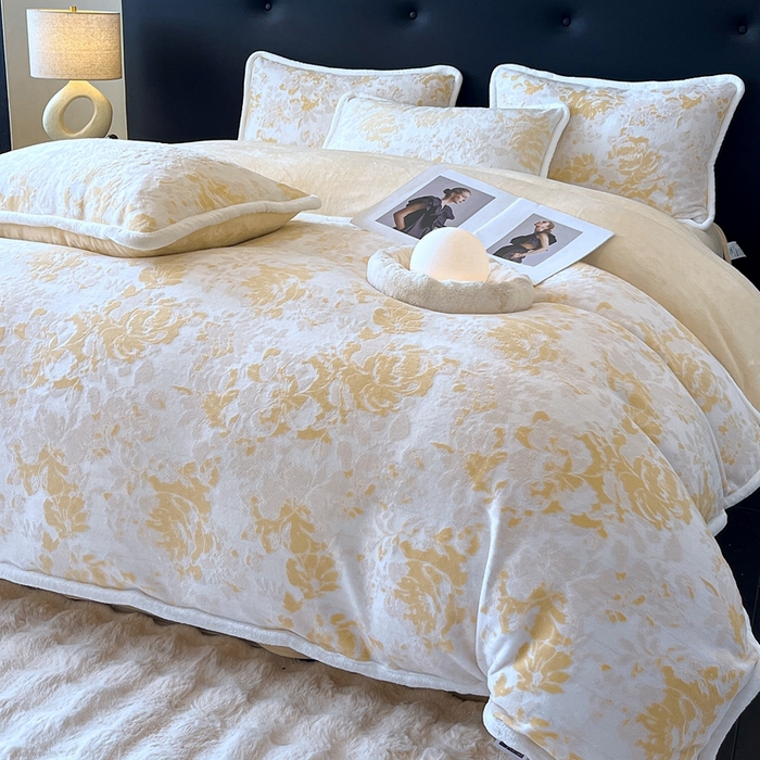 91家纺网 家纺一手货源 找家纺 诺梵 2025新款8斤立体雕花牛奶绒四件套_控价标准高于139，加大高于149 洛丽塔-黄
