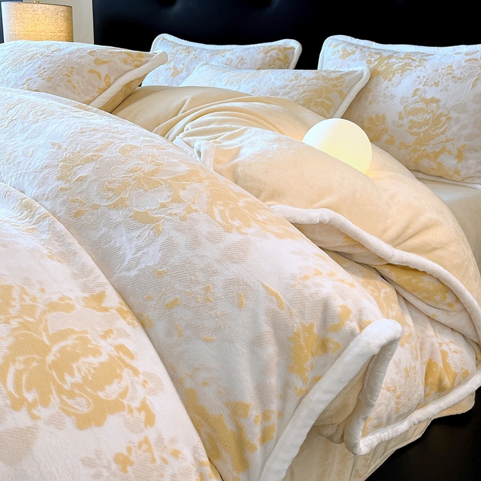 91家纺网 家纺一手货源 找家纺 诺梵 2025新款8斤立体雕花牛奶绒四件套_控价标准高于139，加大高于149 洛丽塔-黄