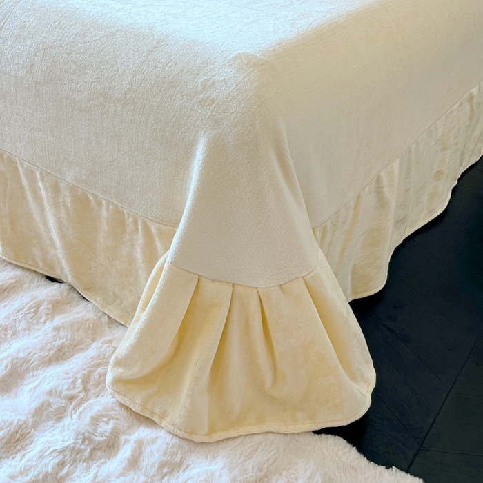 91家纺网 家纺一手货源 找家纺 诺梵 2025新款8斤立体雕花牛奶绒四件套_控价标准高于139，加大高于149 洛丽塔-黄