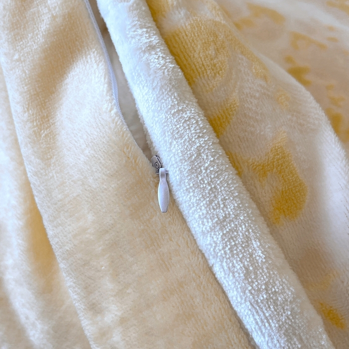 91家纺网 家纺一手货源 找家纺 诺梵 2025新款8斤立体雕花牛奶绒四件套_控价标准高于139，加大高于149 洛丽塔-黄