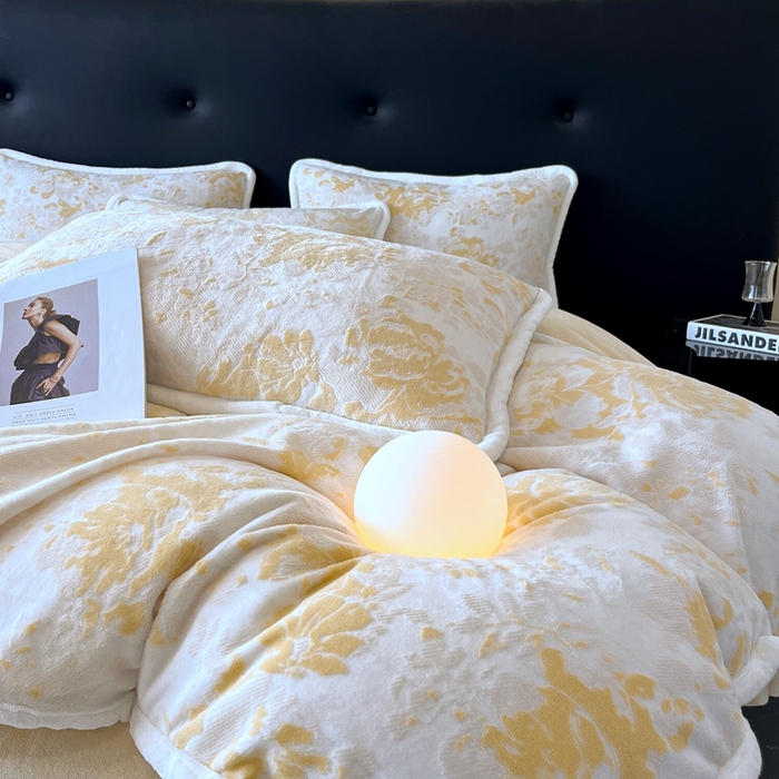 91家纺网 家纺一手货源 找家纺 诺梵 2025新款8斤立体雕花牛奶绒四件套_控价标准高于139，加大高于149 洛丽塔-黄