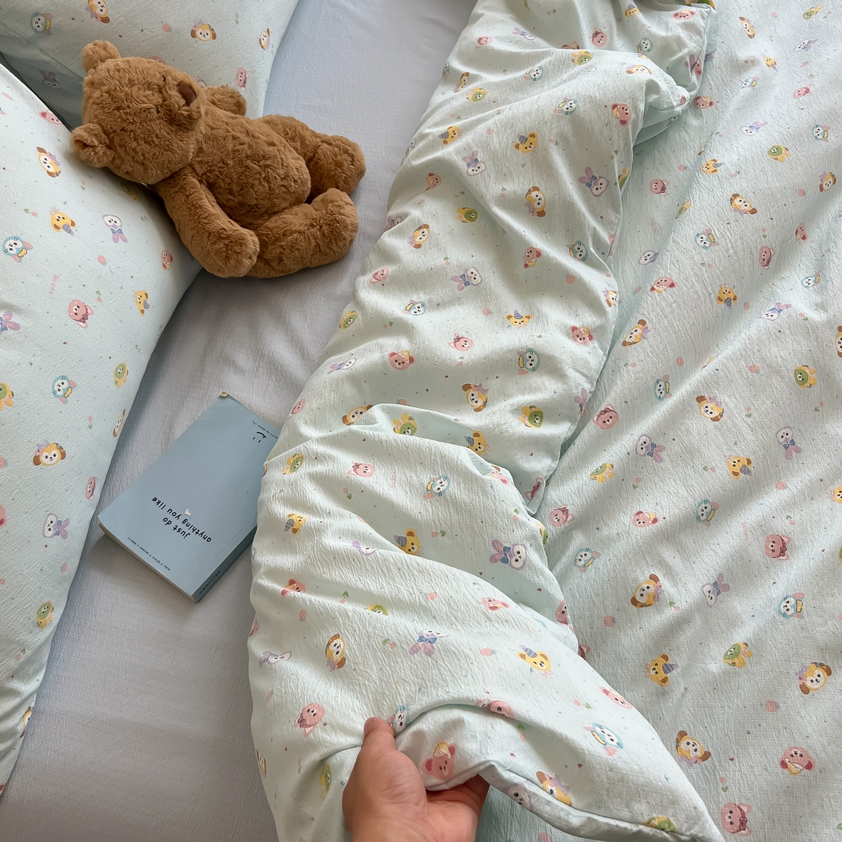 91家纺网 家纺一手货源 找家纺 韩巢家纺 2025新款双层纱床上用品四件套热销款超柔学生宿舍床单被套三件套 绒毛摇滚