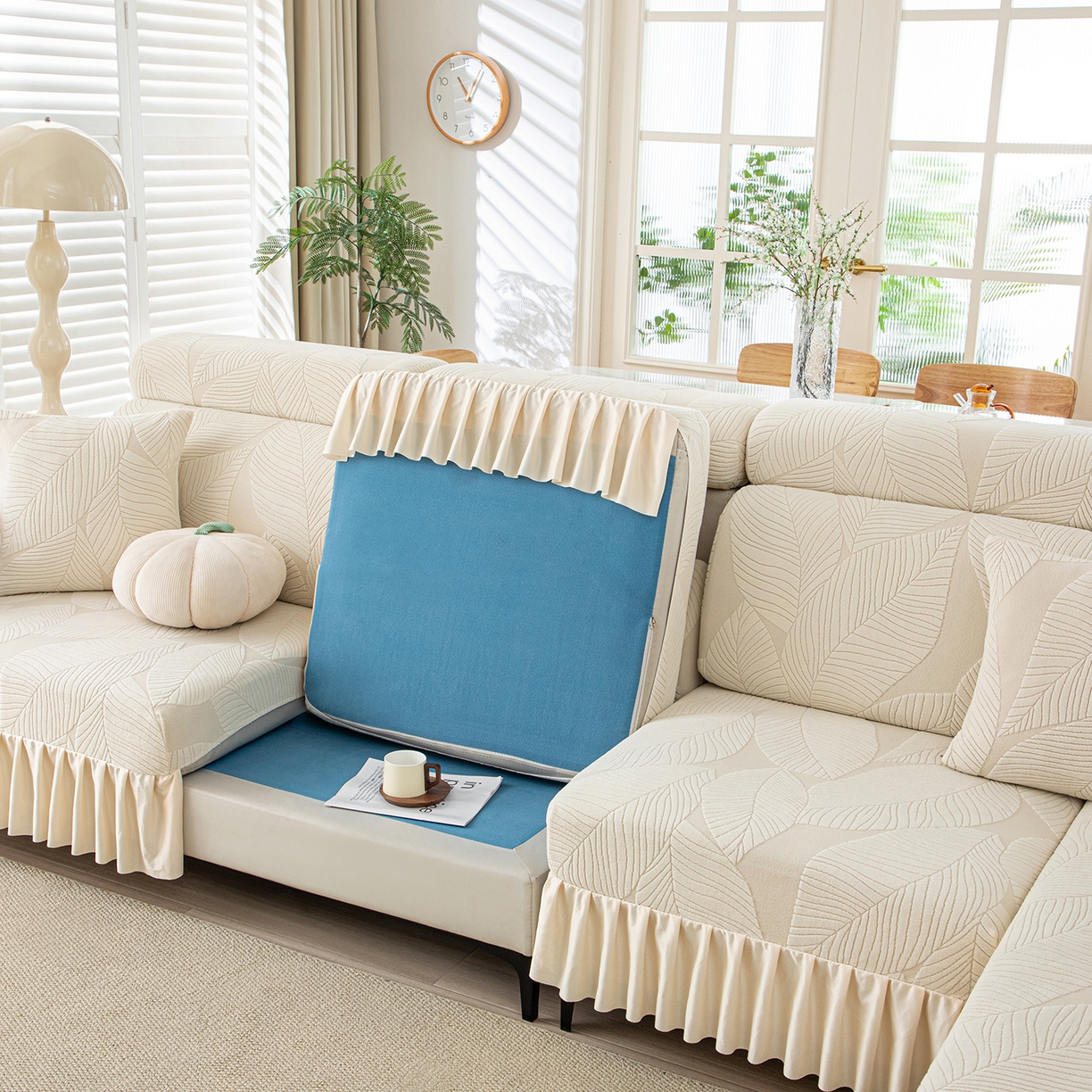 91家纺网 家纺一手货源 找家纺 沐沐家纺 2026新款霏叶裙边沙发笠 亚麻白