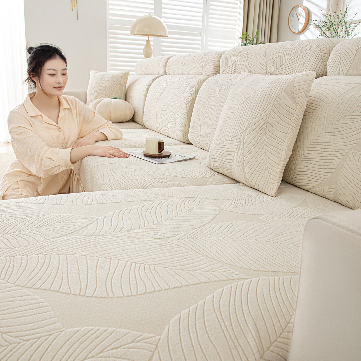 91家纺网 家纺一手货源 找家纺 沐沐家纺 2026新款霏叶裙边沙发笠 亚麻白