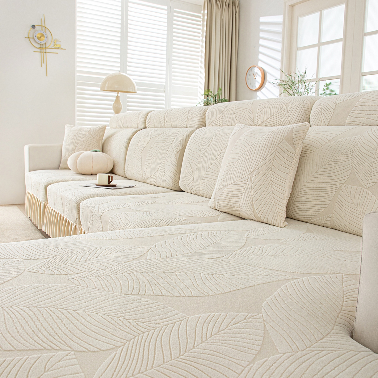 91家纺网 家纺一手货源 找家纺 沐沐家纺 2026新款霏叶裙边沙发笠 亚麻白