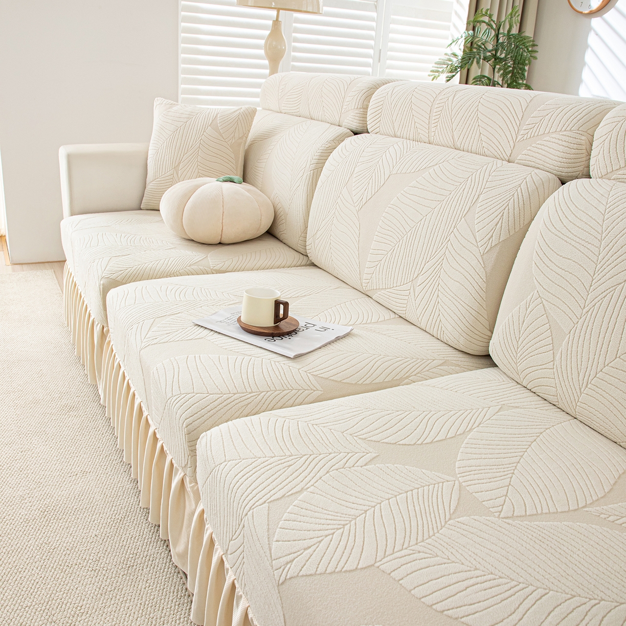 91家纺网 家纺一手货源 找家纺 沐沐家纺 2026新款霏叶裙边沙发笠 亚麻白