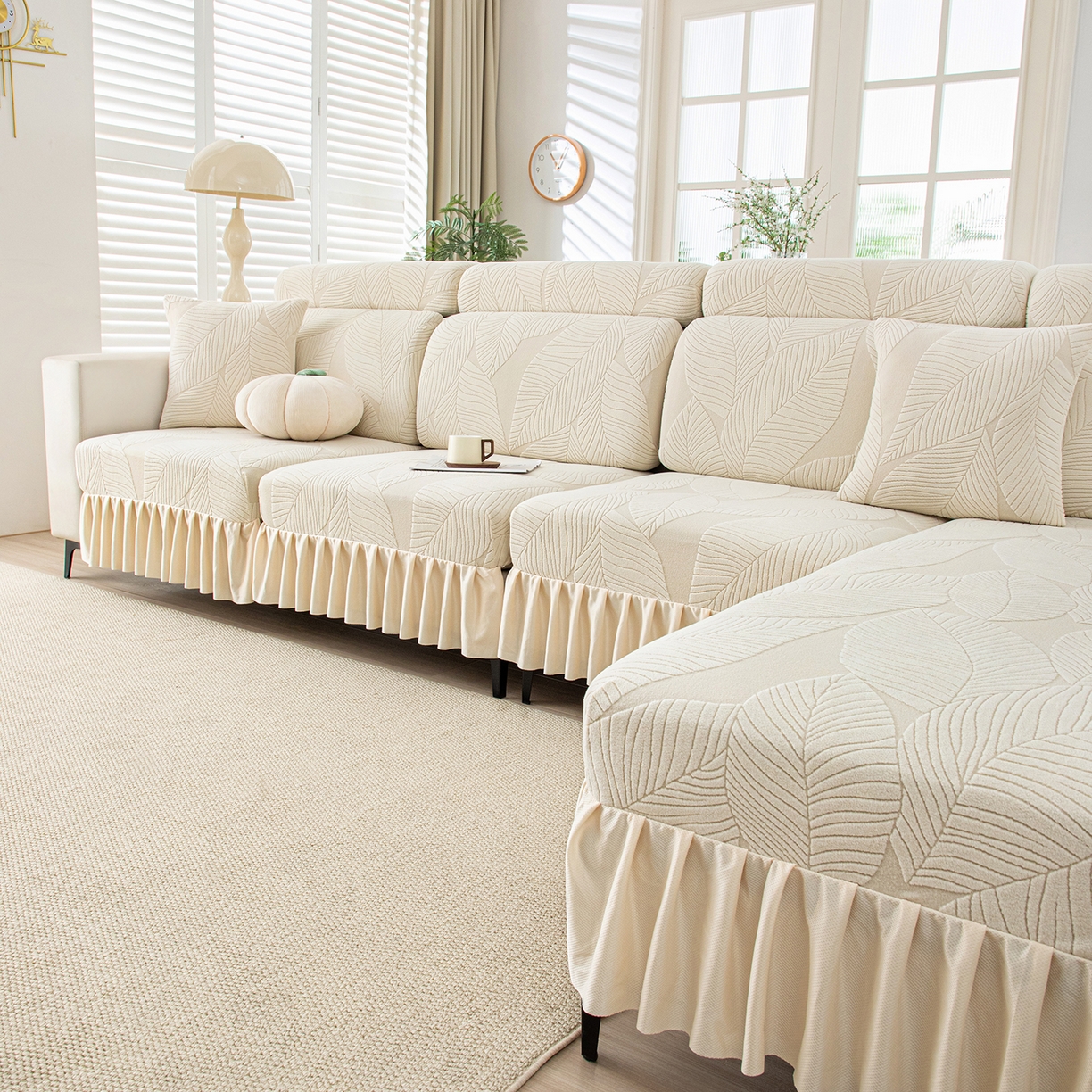 91家纺网 家纺一手货源 找家纺 沐沐家纺 2026新款霏叶裙边沙发笠 亚麻白