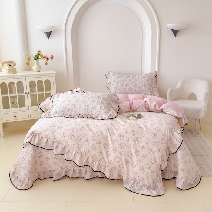 91家纺网 家纺一手货源 找家纺 999家纺 2025新款A类云感原麻双层纱床盖四件套 春天里【花边款】