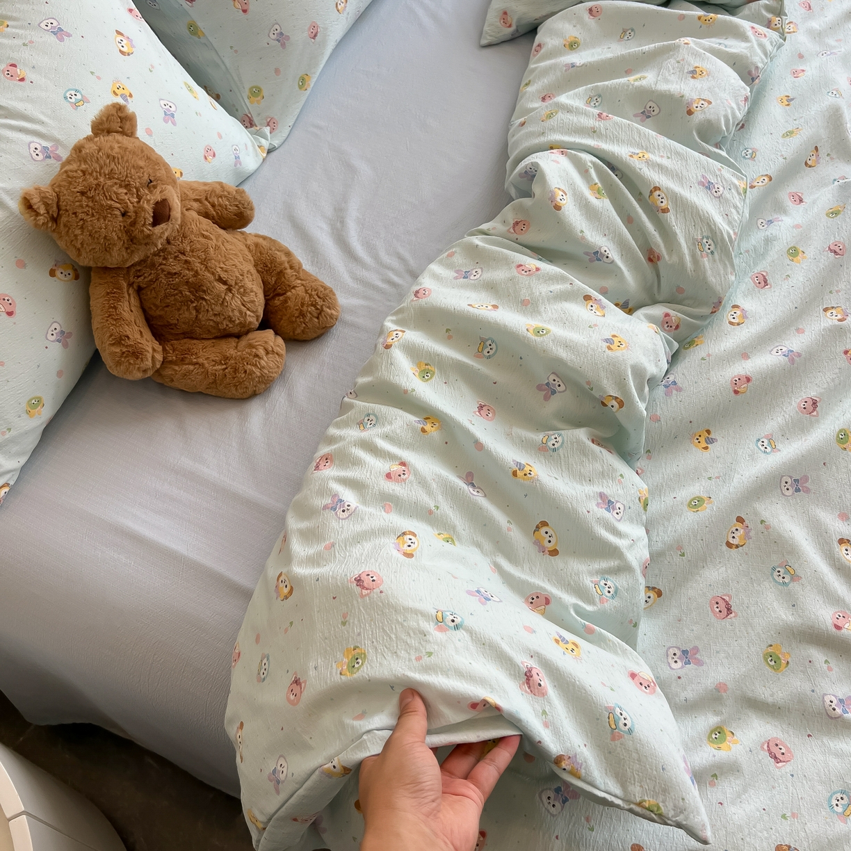 91家纺网 家纺一手货源 找家纺 韩巢家纺 2025新款双层纱床上用品四件套热销款超柔学生宿舍床单被套三件套 绒毛摇滚