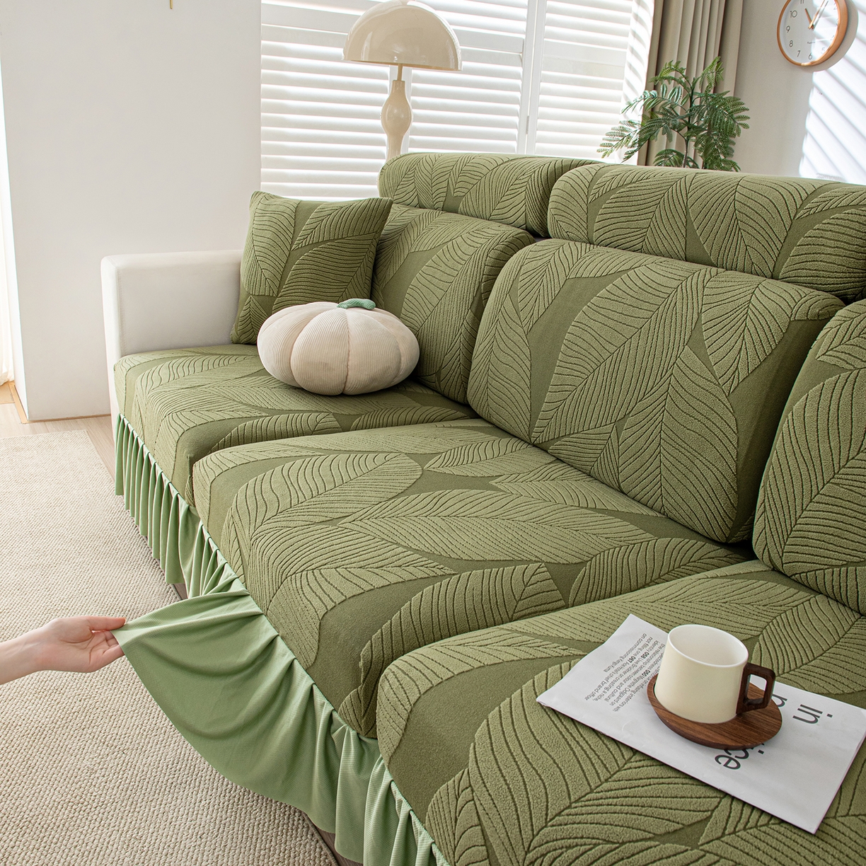 91家纺网 家纺一手货源 找家纺 沐沐家纺 2026新款霏叶裙边沙发笠 墨玉绿