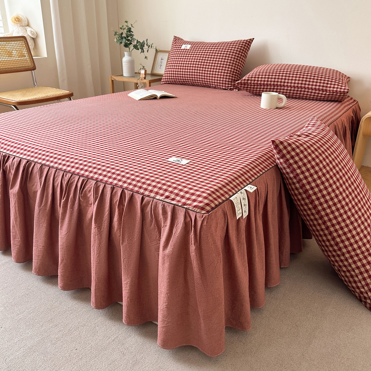 91家纺网 家纺一手货源 找家纺 笠裙家纺 2025新款A类色织全棉纯棉水洗棉床裙四件套 芸素红