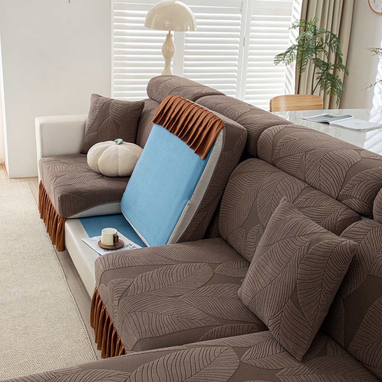 91家纺网 家纺一手货源 找家纺 沐沐家纺 2026新款霏叶裙边沙发笠 咖啡色