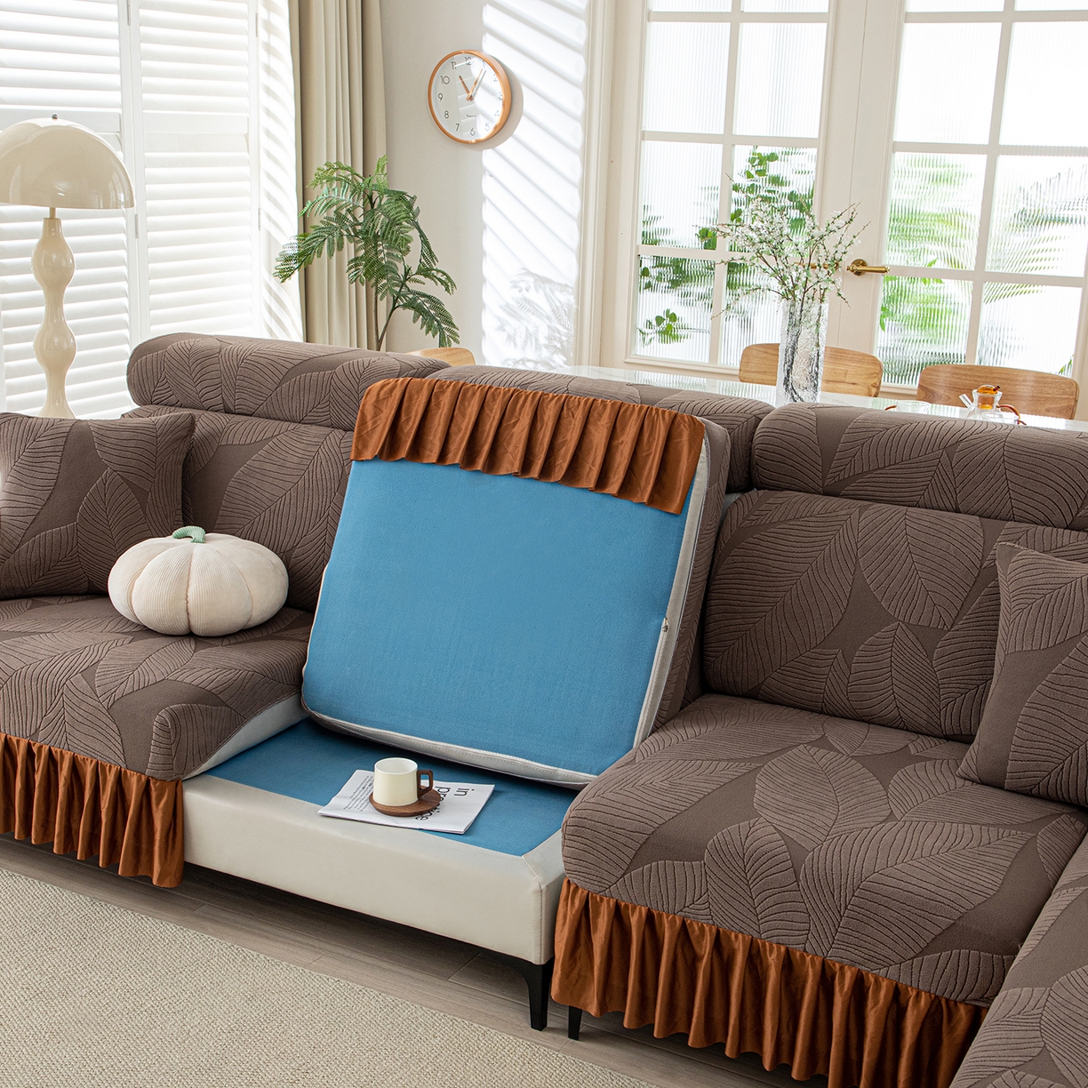 91家纺网 家纺一手货源 找家纺 沐沐家纺 2026新款霏叶裙边沙发笠 咖啡色