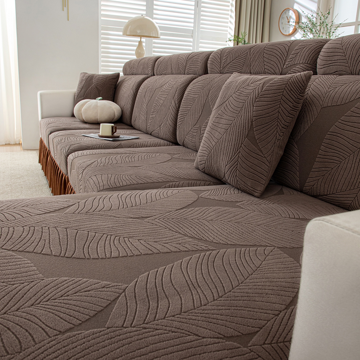 91家纺网 家纺一手货源 找家纺 沐沐家纺 2026新款霏叶裙边沙发笠 咖啡色