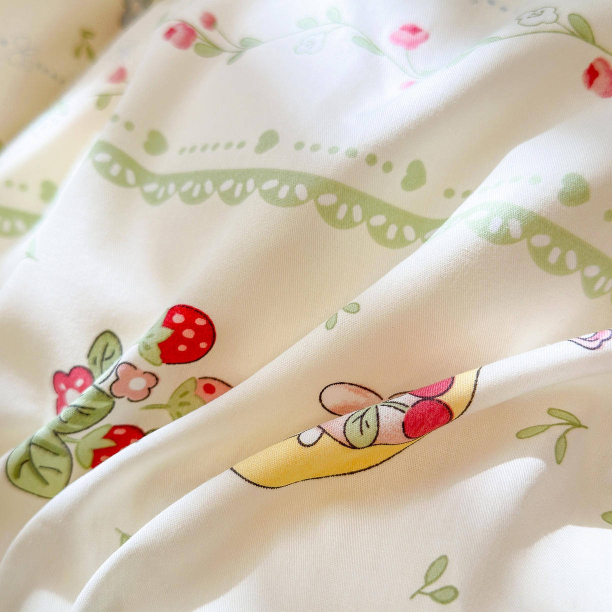 91家纺网 家纺一手货源 找家纺 清雅福 2025新款秋冬新品全棉印花棉加绒单被套单品被套被套单件 棉绒-草莓兔