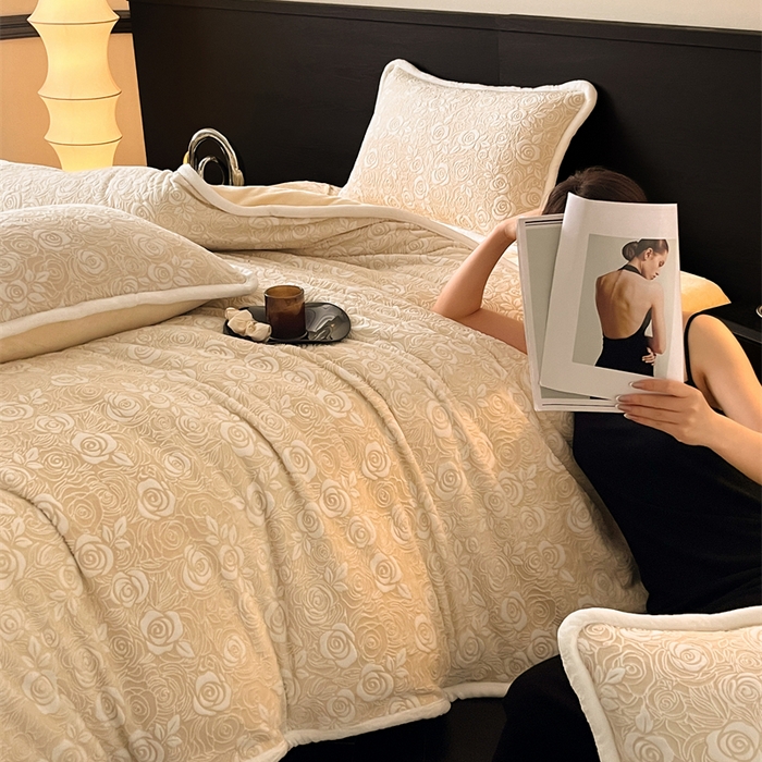 91家纺网 家纺一手货源 找家纺 诺梵 2025新款立体雕花牛奶绒四件套_控价标准高于149，加大高于159 玫瑰之约-黄