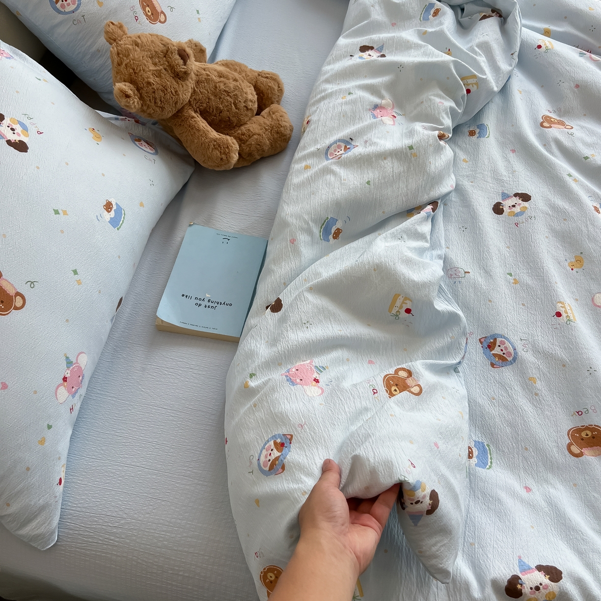 91家纺网 家纺一手货源 找家纺 韩巢家纺 2025新款双层纱床上用品四件套热销款超柔学生宿舍床单被套三件套 生日宴会兰