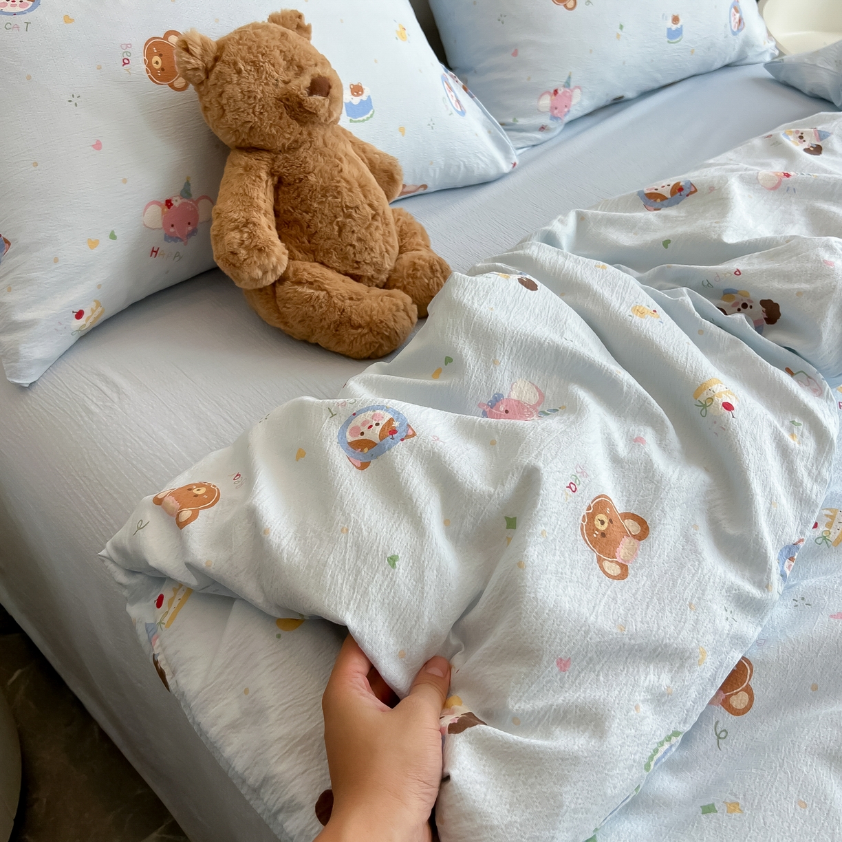 91家纺网 家纺一手货源 找家纺 韩巢家纺 2025新款双层纱床上用品四件套热销款超柔学生宿舍床单被套三件套 生日宴会兰