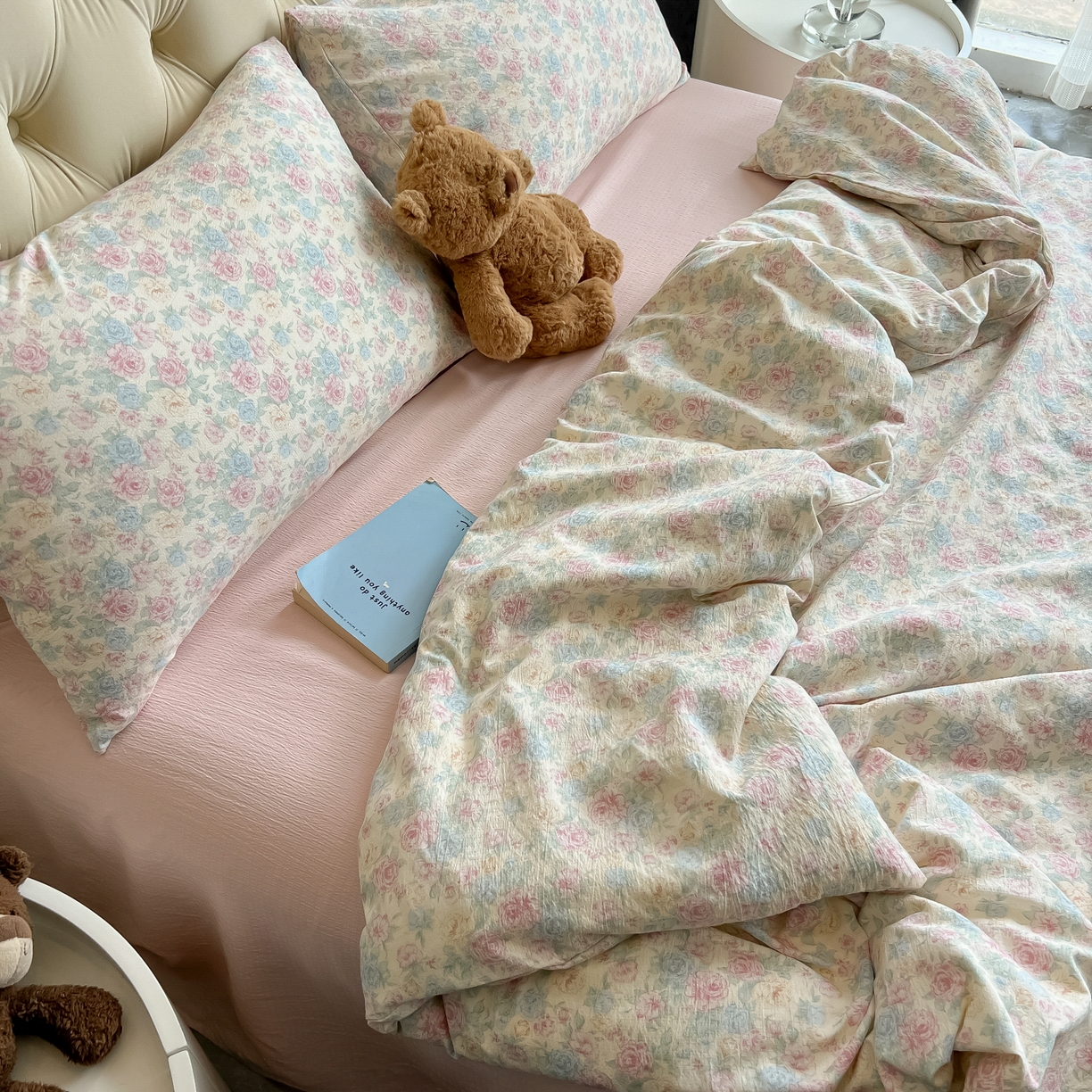 91家纺网 家纺一手货源 找家纺 韩巢家纺 2025新款双层纱床上用品四件套热销款超柔学生宿舍床单被套三件套 童话花岛