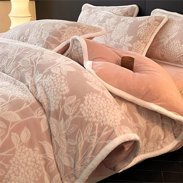 91家纺网 家纺一手货源 找家纺 诺梵 2025新款8斤立体雕花牛奶绒四件套_控价标准高于139，加大高于149 无尽夏-豆沙