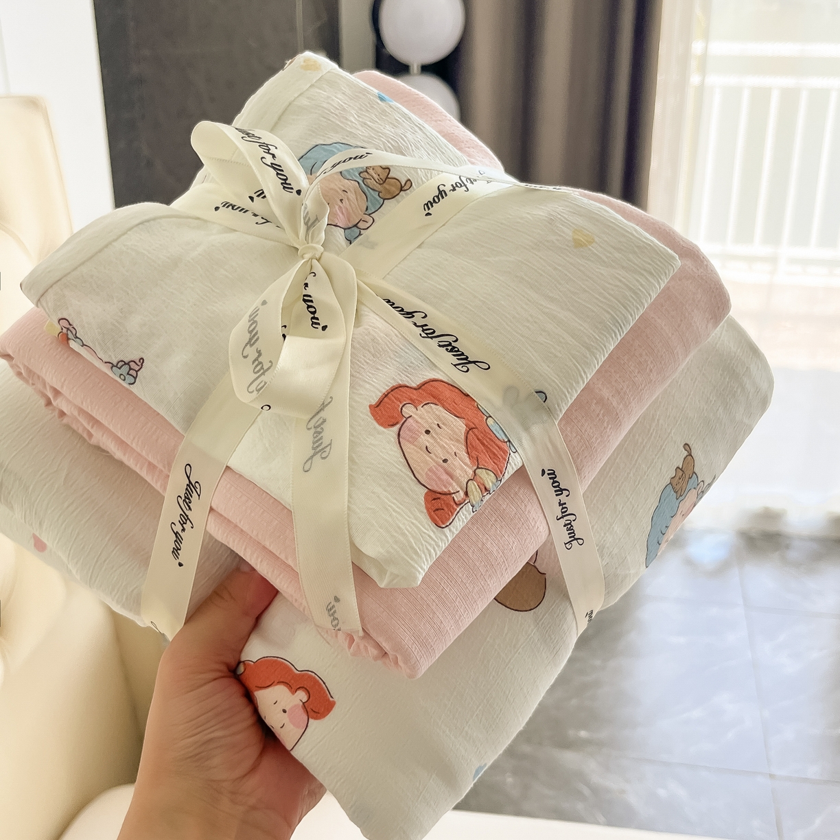 91家纺网 家纺一手货源 找家纺 韩巢家纺 2025新款双层纱床上用品四件套热销款超柔学生宿舍床单被套三件套 童话女孩