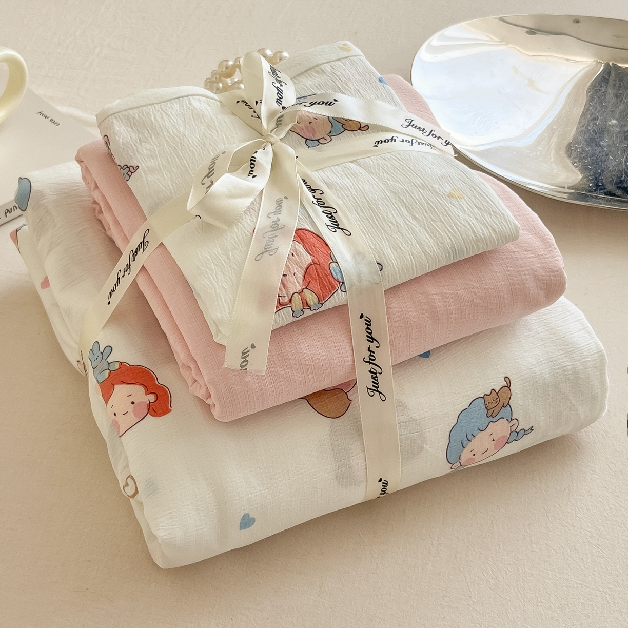 91家纺网 家纺一手货源 找家纺 韩巢家纺 2025新款双层纱床上用品四件套热销款超柔学生宿舍床单被套三件套 童话女孩