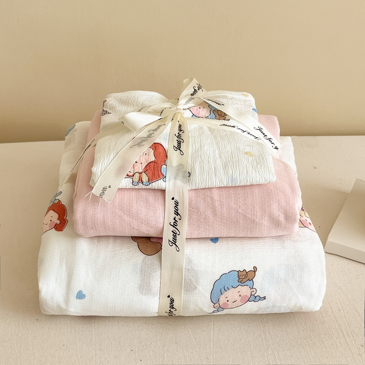 91家纺网 家纺一手货源 找家纺 韩巢家纺 2025新款双层纱床上用品四件套热销款超柔学生宿舍床单被套三件套 童话女孩