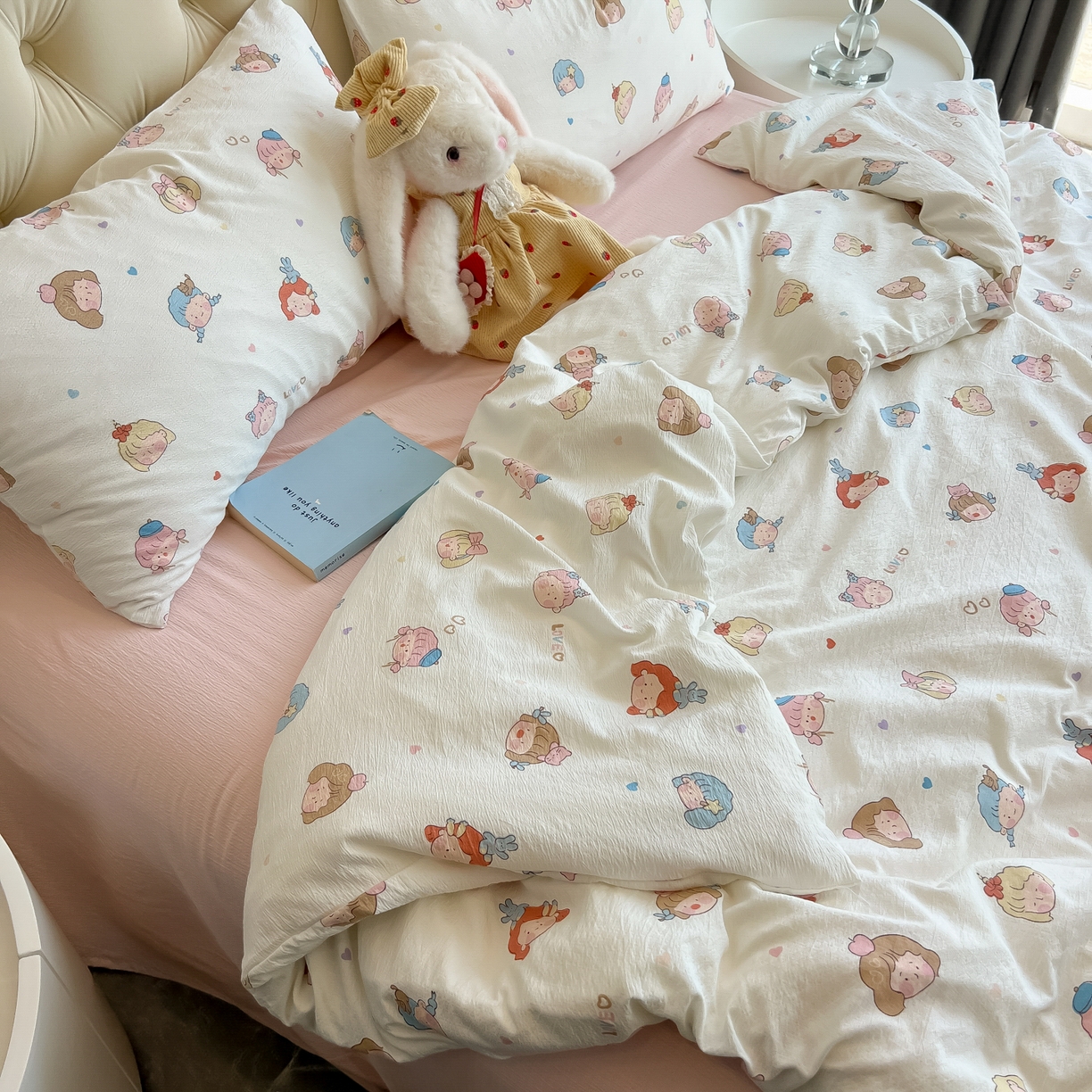 91家纺网 家纺一手货源 找家纺 韩巢家纺 2025新款双层纱床上用品四件套热销款超柔学生宿舍床单被套三件套 童话女孩