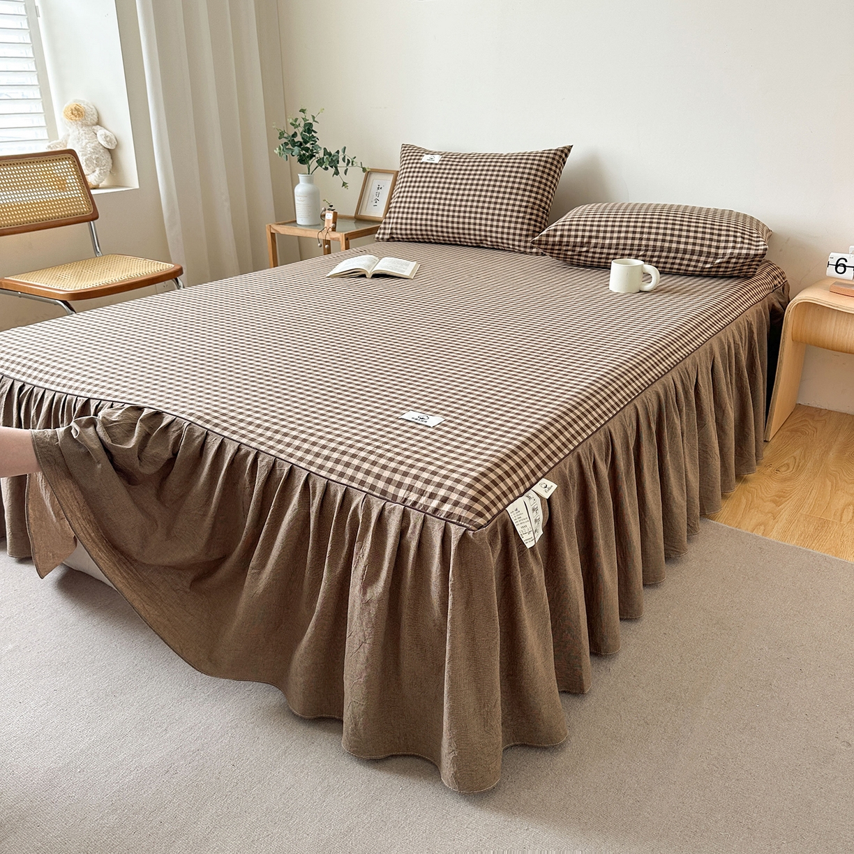 91家纺网 家纺一手货源 找家纺 笠裙家纺 2025新款A类色织全棉纯棉水洗棉床裙四件套 芸素咖