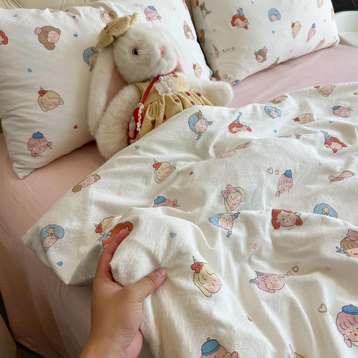 91家纺网 家纺一手货源 找家纺 韩巢家纺 2025新款双层纱床上用品四件套热销款超柔学生宿舍床单被套三件套 童话女孩