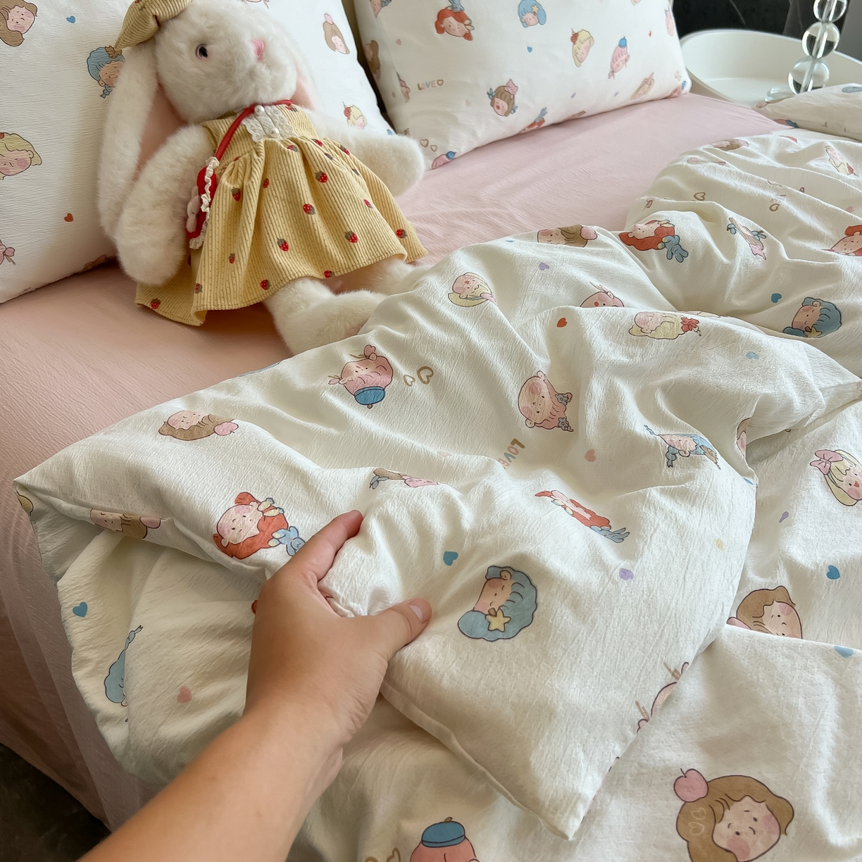 91家纺网 家纺一手货源 找家纺 韩巢家纺 2025新款双层纱床上用品四件套热销款超柔学生宿舍床单被套三件套 童话女孩