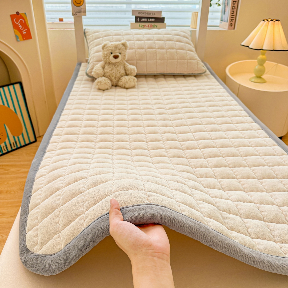 91家纺网 家纺一手货源 找家纺 （总）爱思凯家纺 2025新款水晶边-牛奶绒学生床褥-第三批