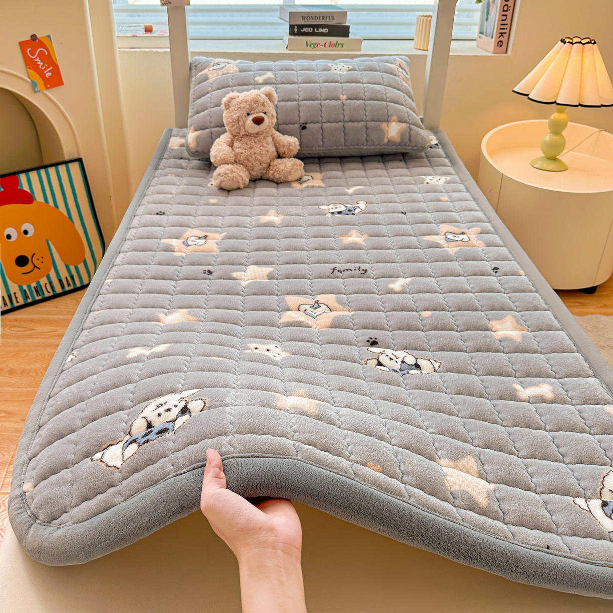 91家纺网 家纺一手货源 找家纺 （总）爱思凯家纺 2025新款水晶边-牛奶绒学生床褥-第三批