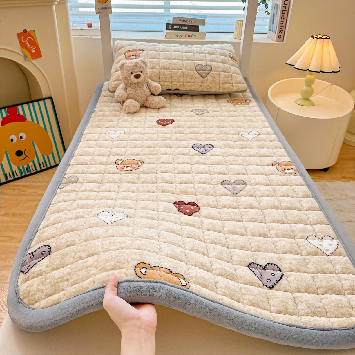 91家纺网 家纺一手货源 找家纺 （总）爱思凯家纺 2025新款水晶边-牛奶绒学生床褥-第三批