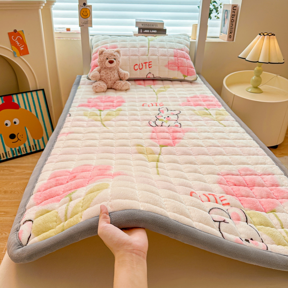 91家纺网 家纺一手货源 找家纺 （总）爱思凯家纺 2025新款水晶边-牛奶绒学生床褥-第三批