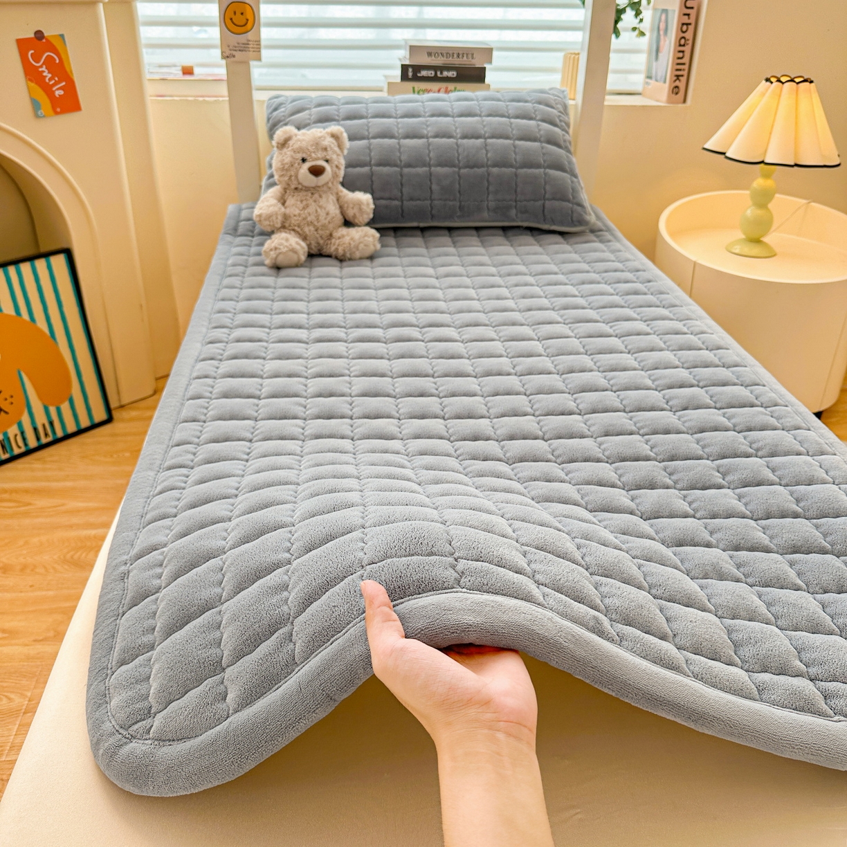 91家纺网 家纺一手货源 找家纺 （总）爱思凯家纺 2025新款水晶边-牛奶绒学生床褥-第三批