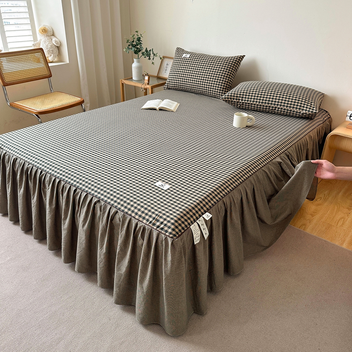 91家纺网 家纺一手货源 找家纺 笠裙家纺 2025新款A类色织全棉纯棉水洗棉床裙四件套 芸素绿