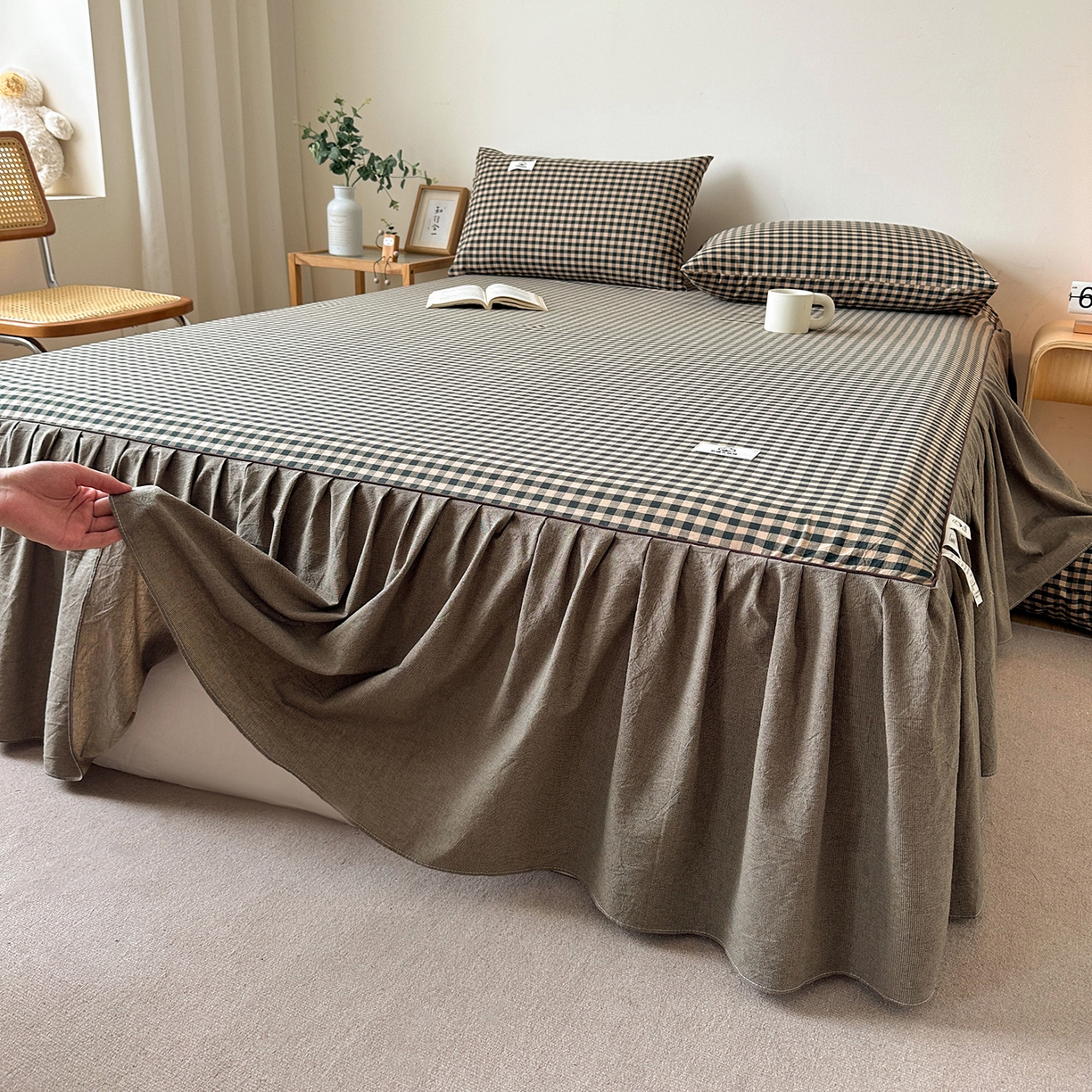 91家纺网 家纺一手货源 找家纺 笠裙家纺 2025新款A类色织全棉纯棉水洗棉床裙四件套 芸素绿