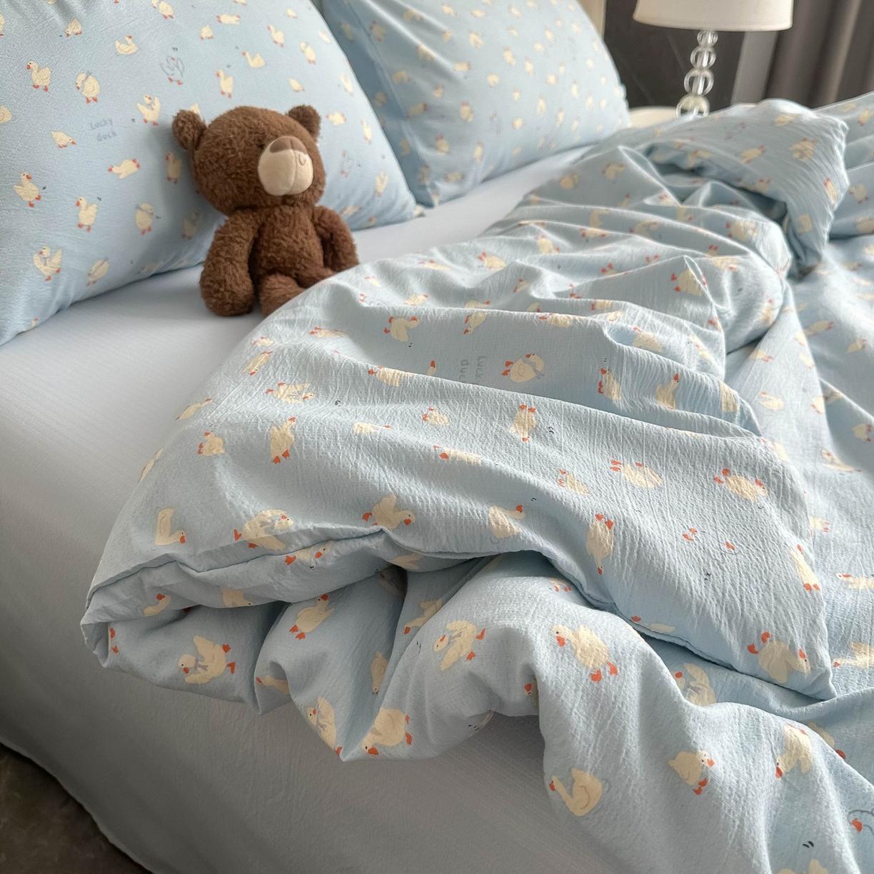 91家纺网 家纺一手货源 找家纺 韩巢家纺 2025新款双层纱床上用品四件套热销款超柔学生宿舍床单被套三件套 向天歌大鹅