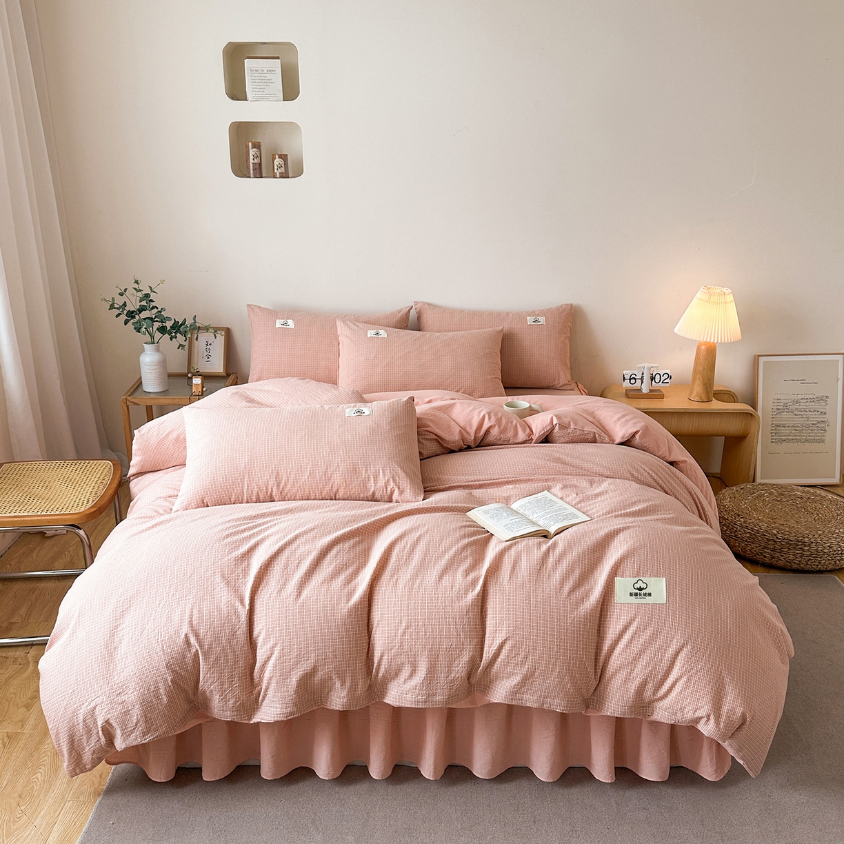 91家纺网 家纺一手货源 找家纺 笠裙家纺 2025新款A类色织全棉纯棉水洗棉床裙四件套 粉青年