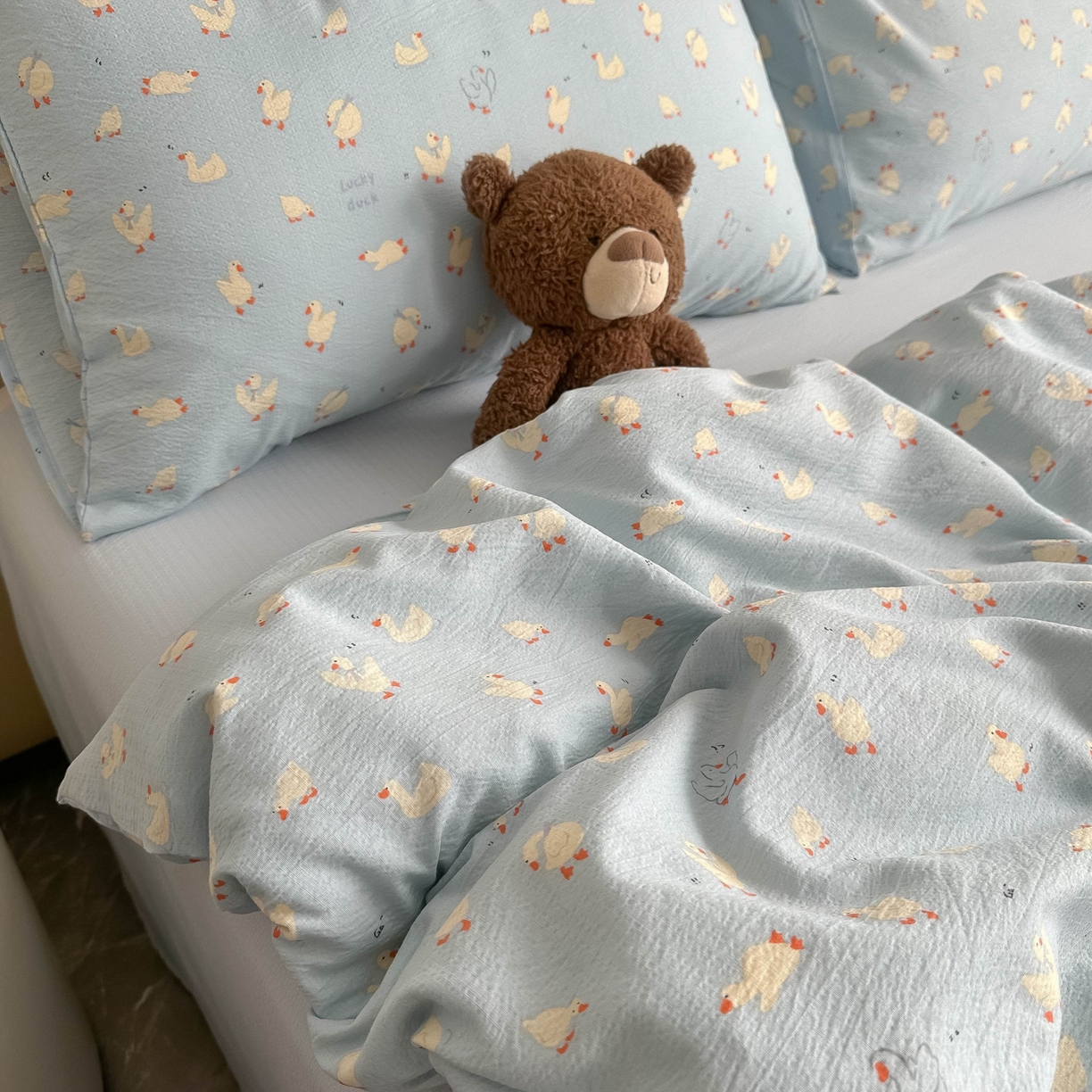 91家纺网 家纺一手货源 找家纺 韩巢家纺 2025新款双层纱床上用品四件套热销款超柔学生宿舍床单被套三件套 向天歌大鹅