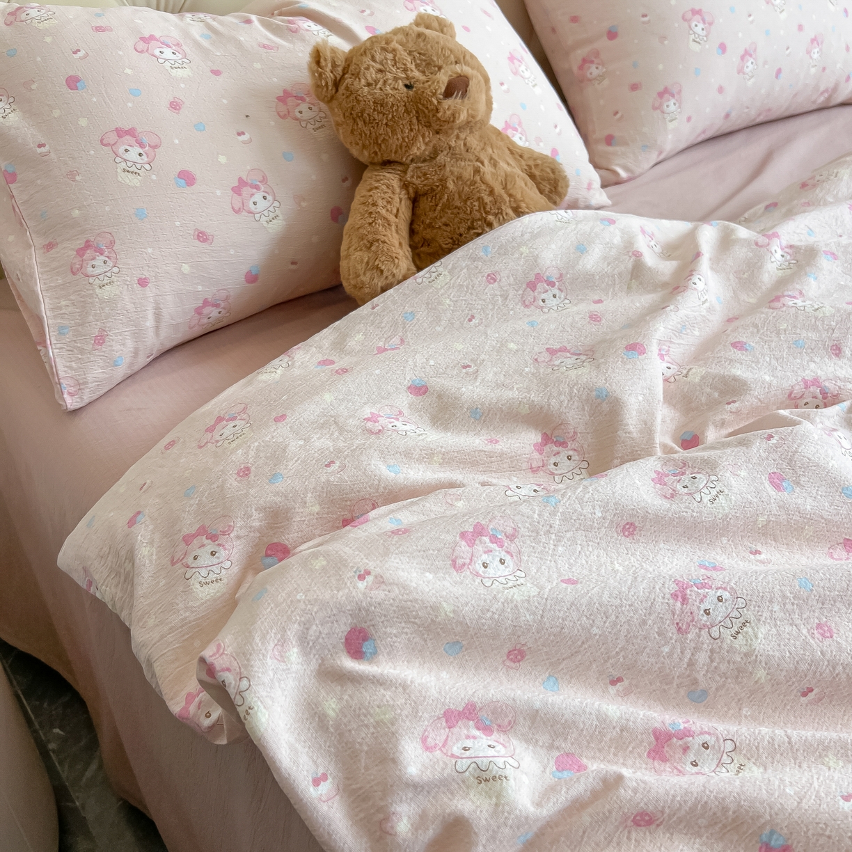 91家纺网 家纺一手货源 找家纺 韩巢家纺 2025新款双层纱床上用品四件套热销款超柔学生宿舍床单被套三件套 小美冰激凌