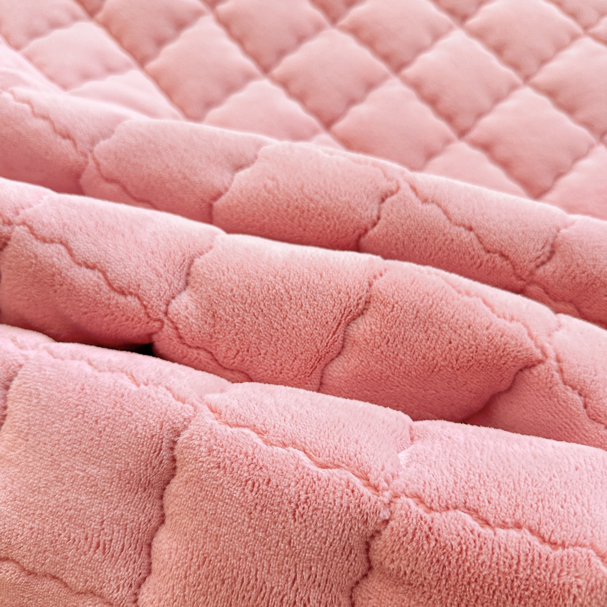 91家纺网 家纺一手货源 找家纺 爱思凯家纺 2025新款水晶边-牛奶绒学生床褥-第三批 水晶边床褥-暗粉