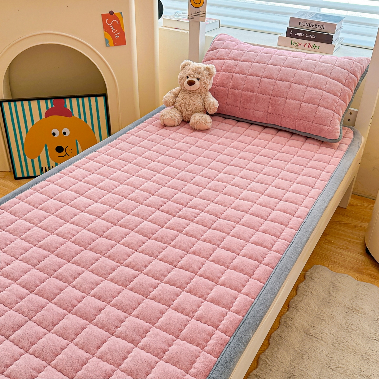 91家纺网 家纺一手货源 找家纺 爱思凯家纺 2025新款水晶边-牛奶绒学生床褥-第三批 水晶边床褥-暗粉