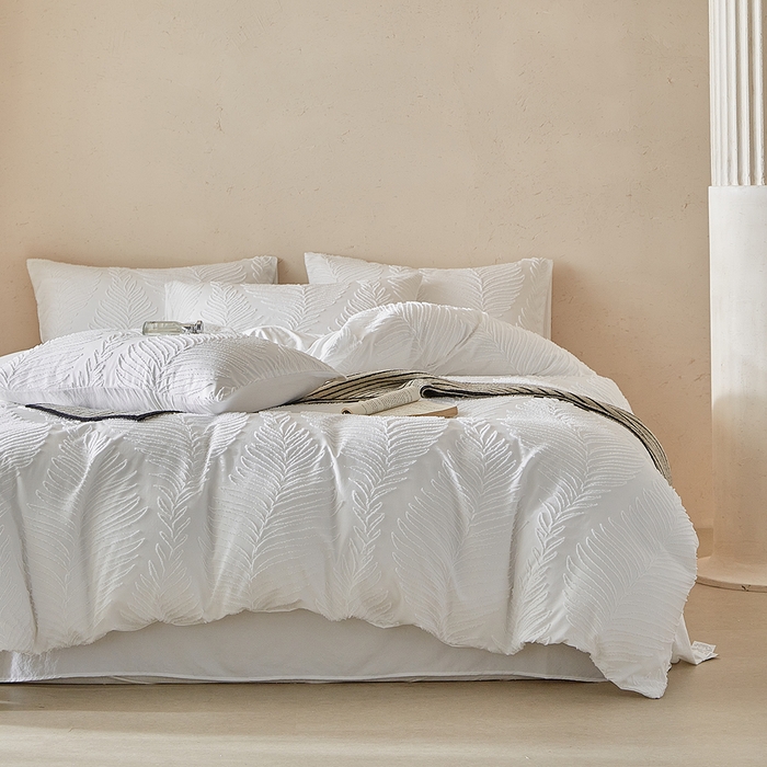 91家纺网 家纺一手货源 找家纺 缘生活  2025年新款剪花针叶四件套四季款（民宿首选） 剪花针叶-白色