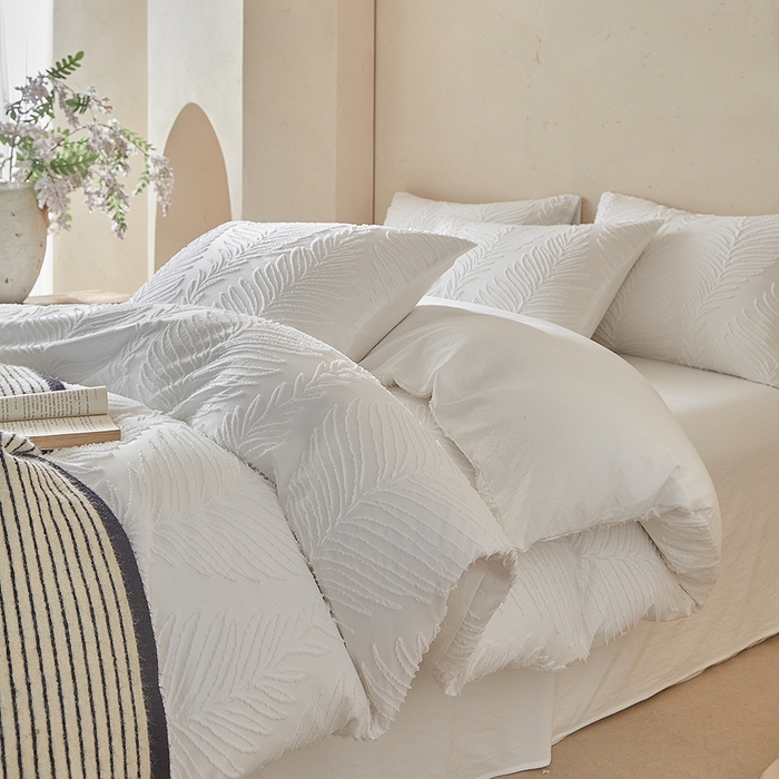 91家纺网 家纺一手货源 找家纺 缘生活  2025年新款剪花针叶四件套四季款（民宿首选） 剪花针叶-白色