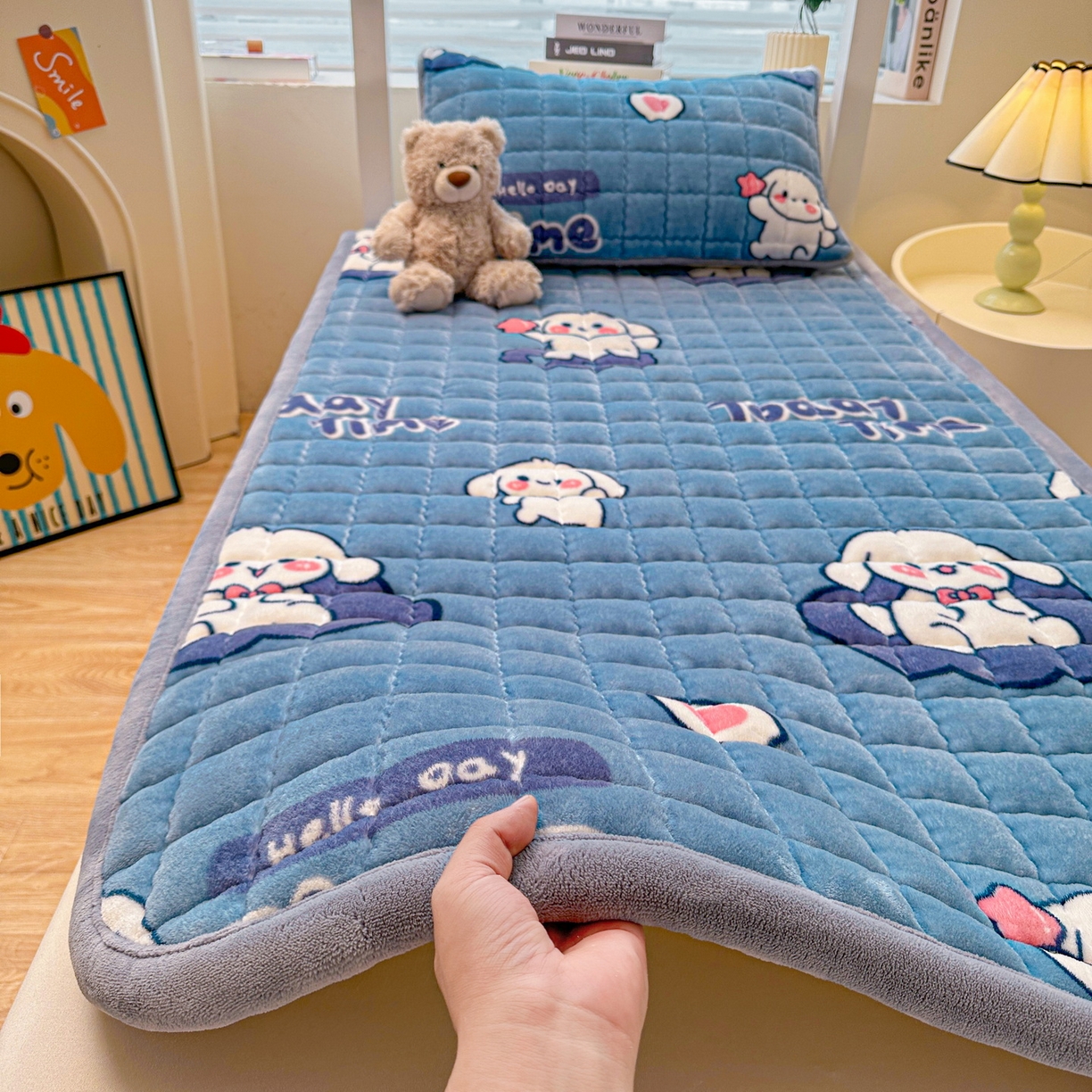 91家纺网 家纺一手货源 找家纺 （总）爱思凯家纺 2025新款水晶边-牛奶绒学生床褥-第三批