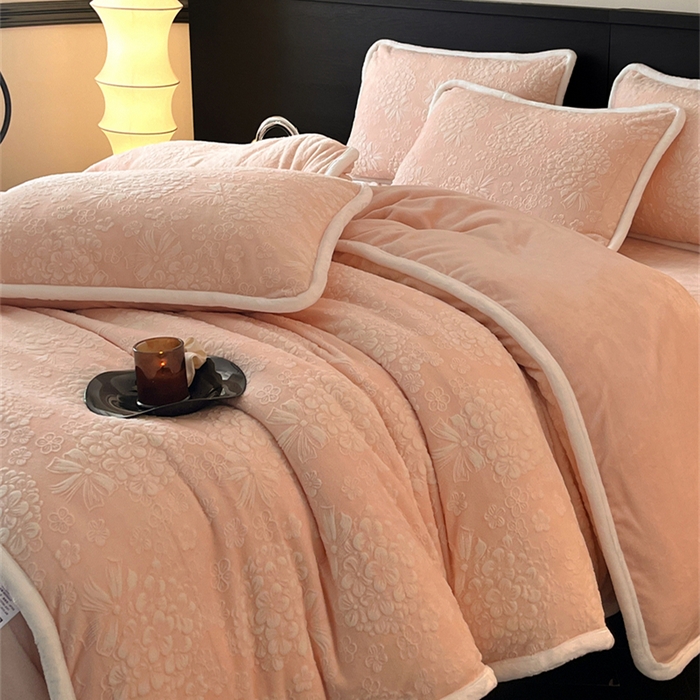 91家纺网 家纺一手货源 找家纺 诺梵 2025新款8斤立体雕花牛奶绒四件套_控价标准高于139，加大高于149 绣球花束-粉玉