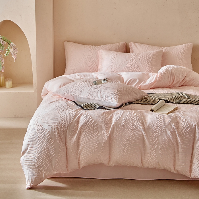 91家纺网 家纺一手货源 找家纺 缘生活  2025年新款剪花针叶四件套四季款（民宿首选） 剪花针叶-浅粉